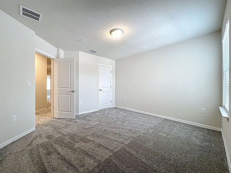 431 Meadowland Point — Photo 31