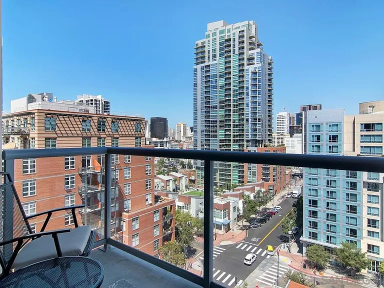 427 9th Ave #1107 — Photo 26