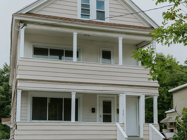 525 Winton St #2 — Photo 2