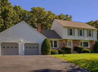 20 Langley Ln, Tewksbury, MA 01876