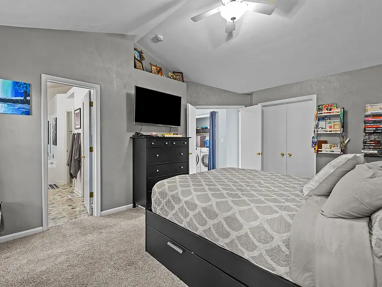 517 Pecan Ct — Photo 9