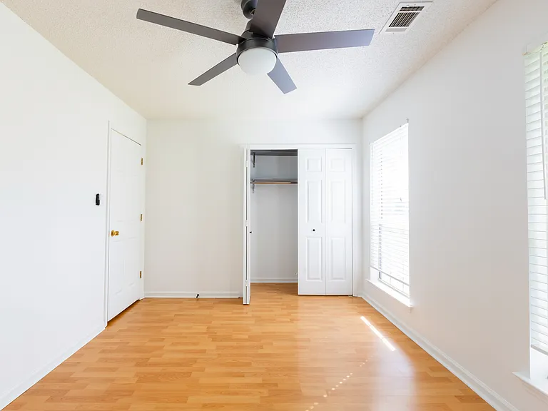 541 Pointe South Dr — Photo 15