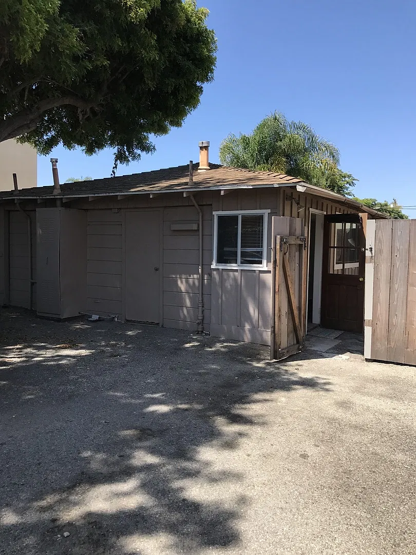 6583 Cordoba Studio — Photo 2