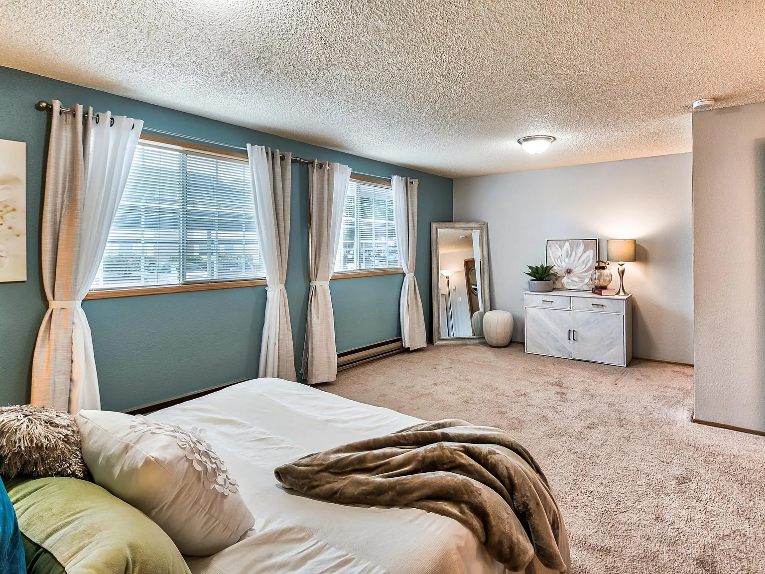 Cascades Apartments — Photo 3