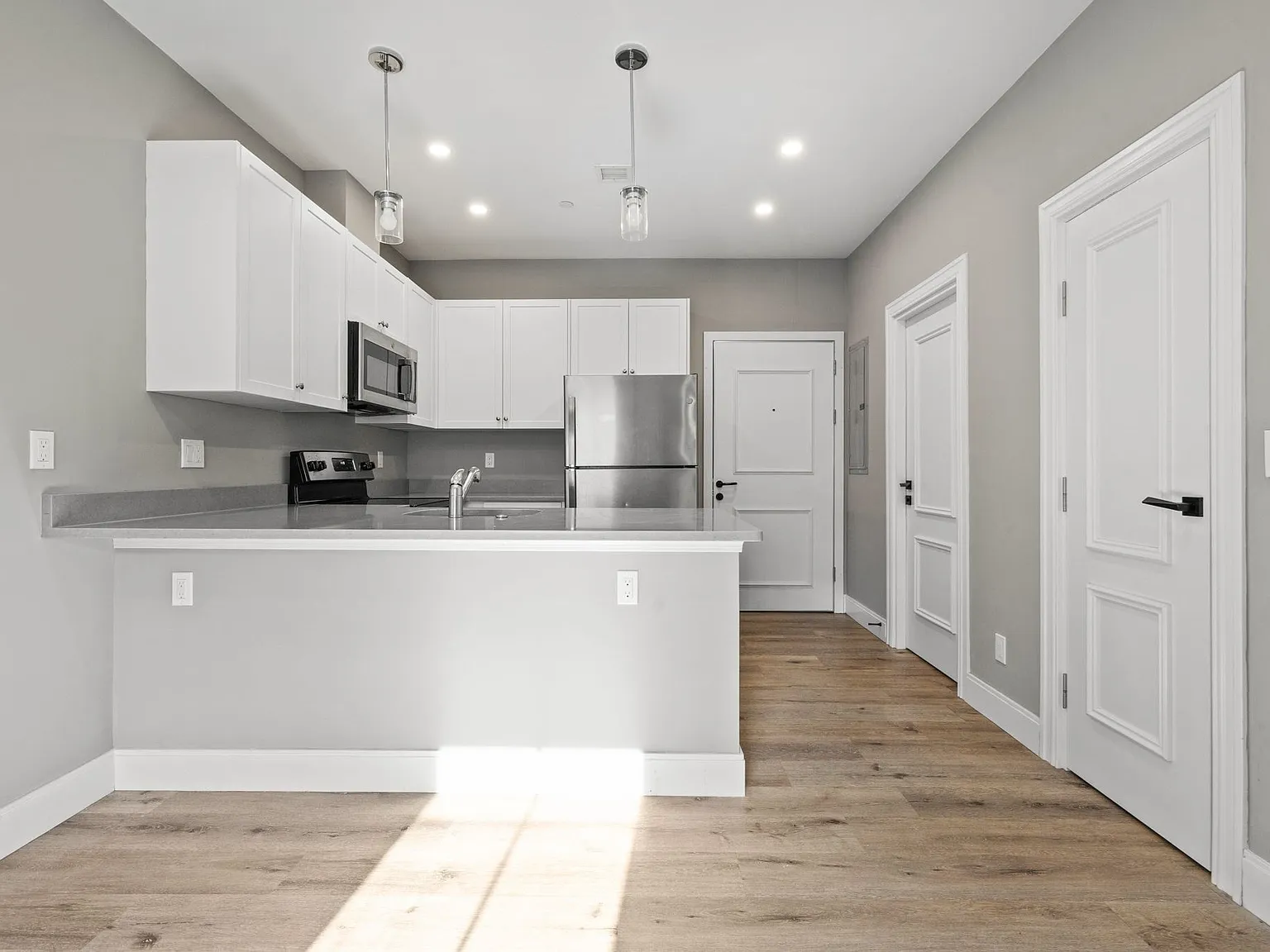 2 bed, 2.5 bath, 1214 sqft, $3,800 — Photo 4