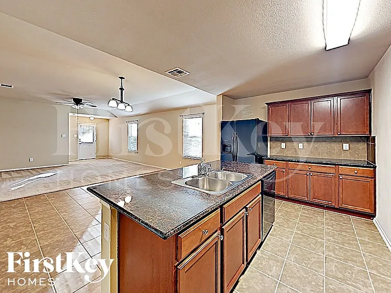1413 Waco Turner — Photo 6
