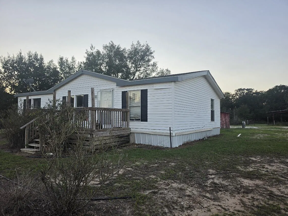 3315 Interstate Highway 45 S — Photo 2