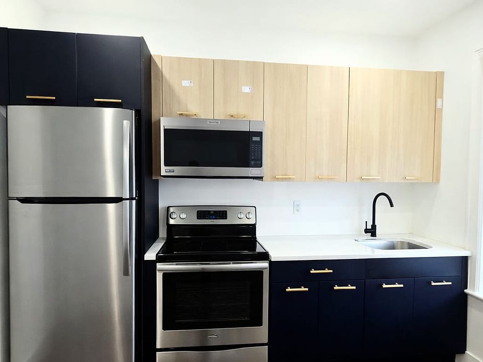 1st image of 377 Danforth Ave #1B