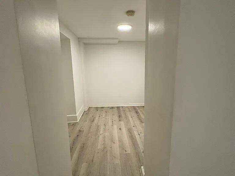 220 Gordon St — Photo 6