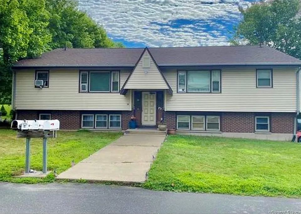 1st image of 10 Anesa Ave #1