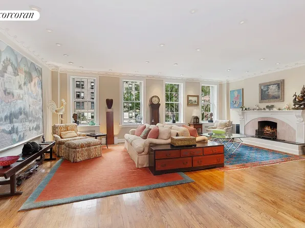 1082 Park Avenue image 1 of 14