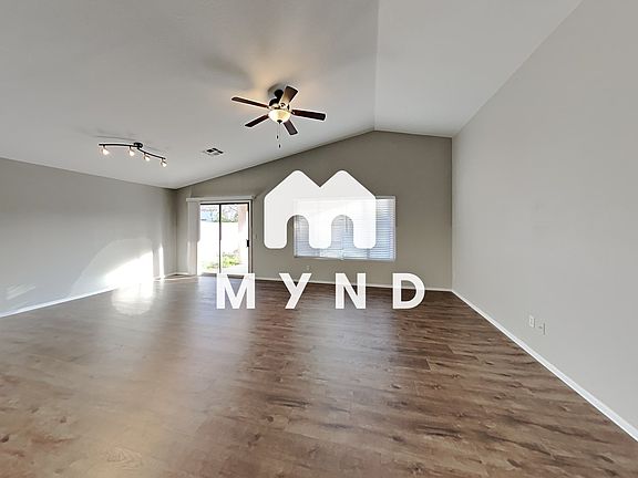 3rd image of 1331 E Vernoa St