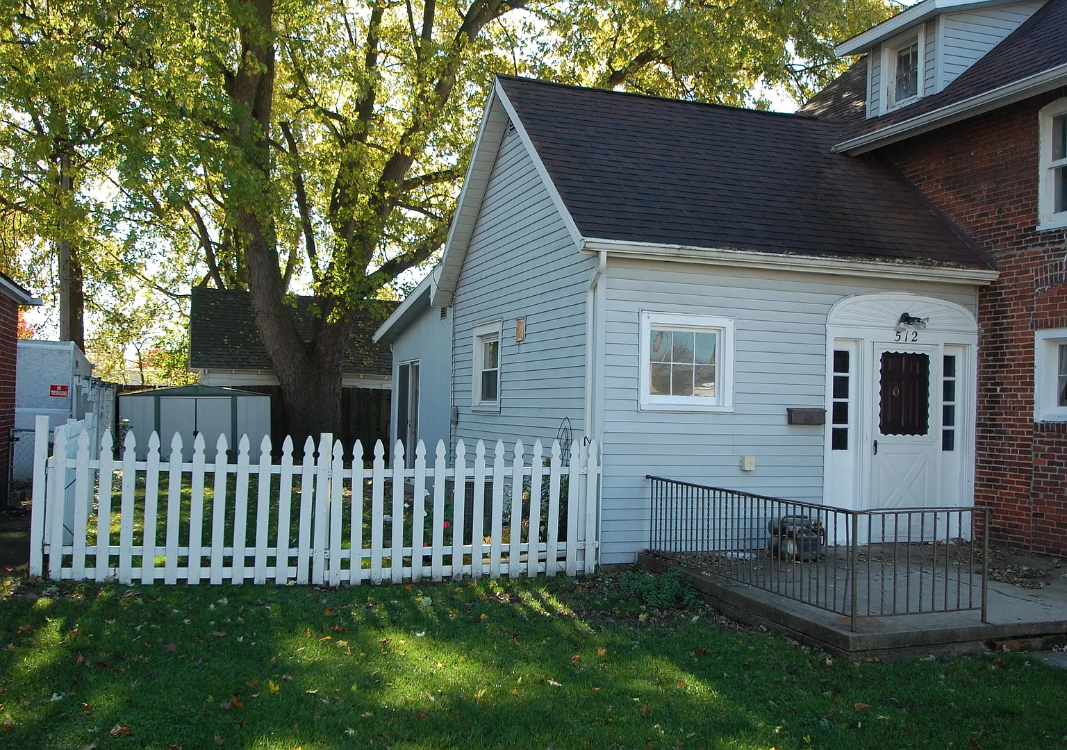 Nice 3 Bedroom 2 Bathroom Single Family Home Near Downtown Goshen — Photo 3