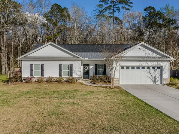 210 Lois Cir, Moncks Corner, SC 29461