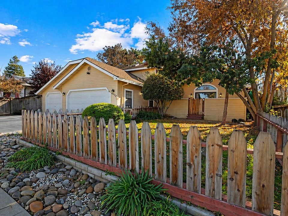 1st image of 1511 Las Brisas Dr