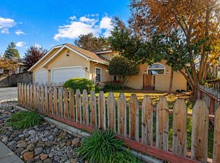 1511 Las Brisas Dr, Hollister, CA 95023