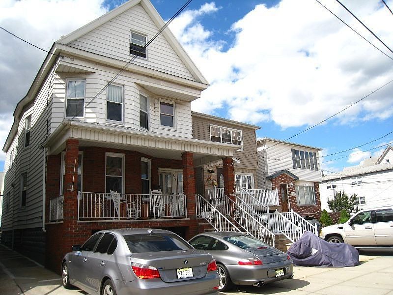 105 JFK