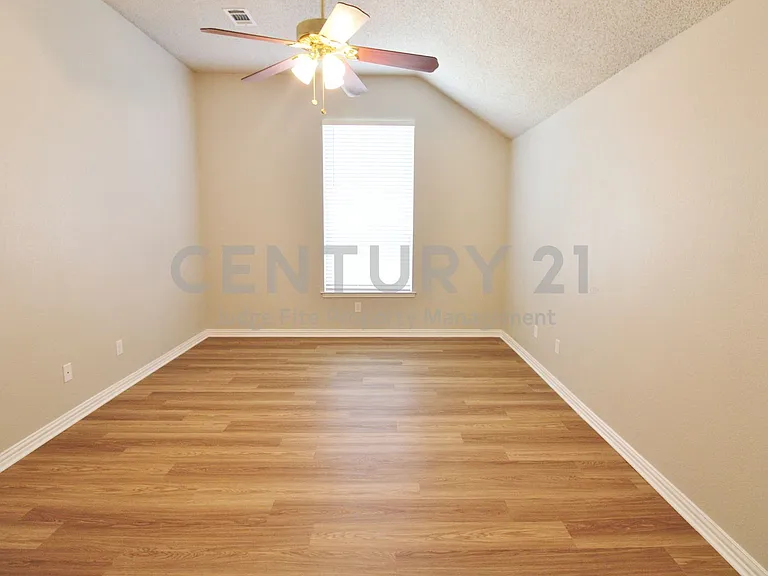 729 Rawlins Dr — Photo 9