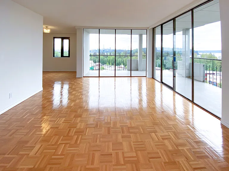 935 Marine Dr — Photo 38