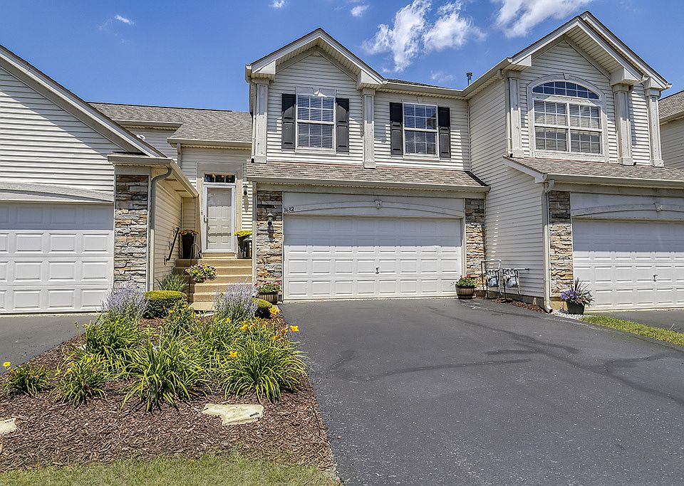 1st image of 1632 Fieldstone Dr S
