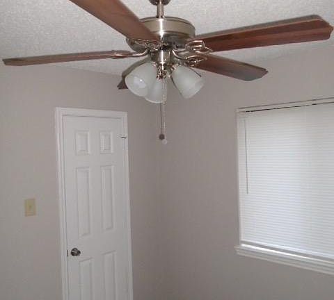5th image of 1143 Walnut Hill Ln