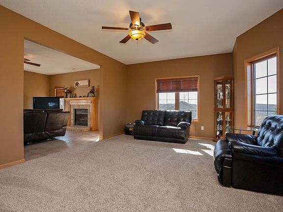 3rd image of 2713 Royal Oaks Dr NW