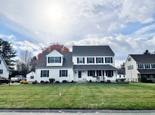 14 Kronvall Ln, East Longmeadow, MA 01028