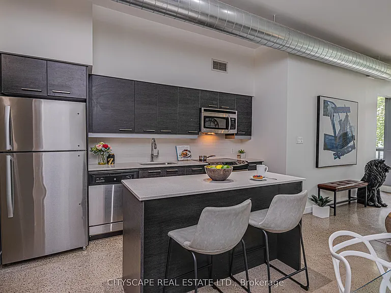 510 King St E #313 — Photo 3