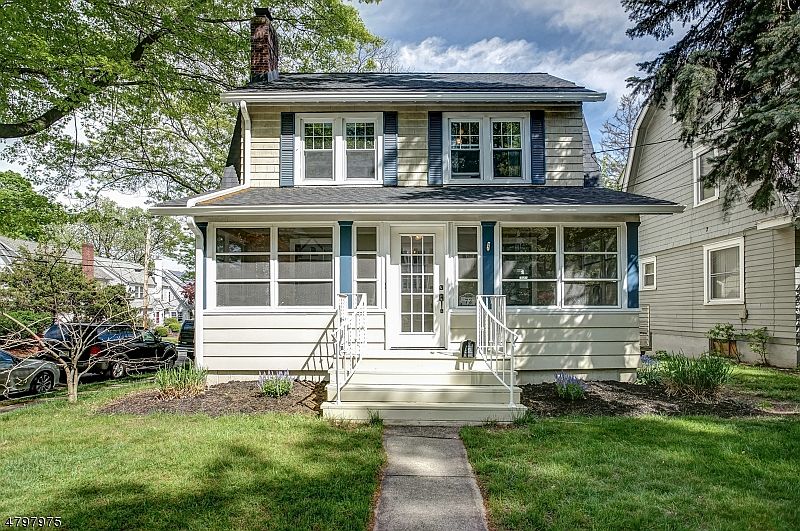 1st image of 72 Rollinson St