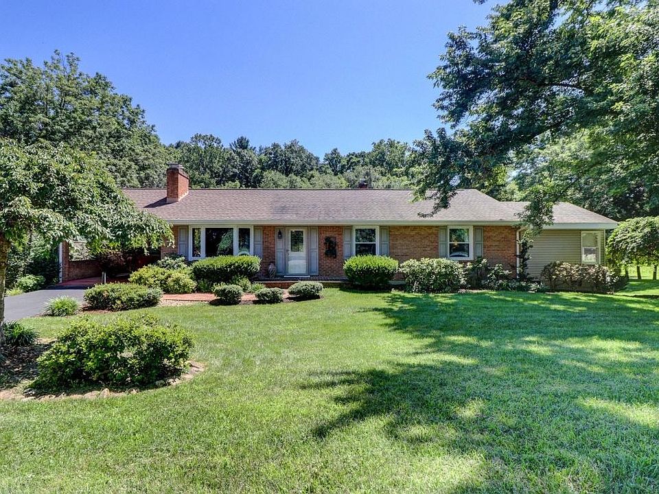 1st image of 4608 Cresthill Dr