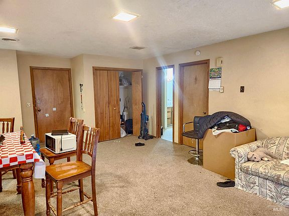 3rd image of 1711 1st St S APT 8