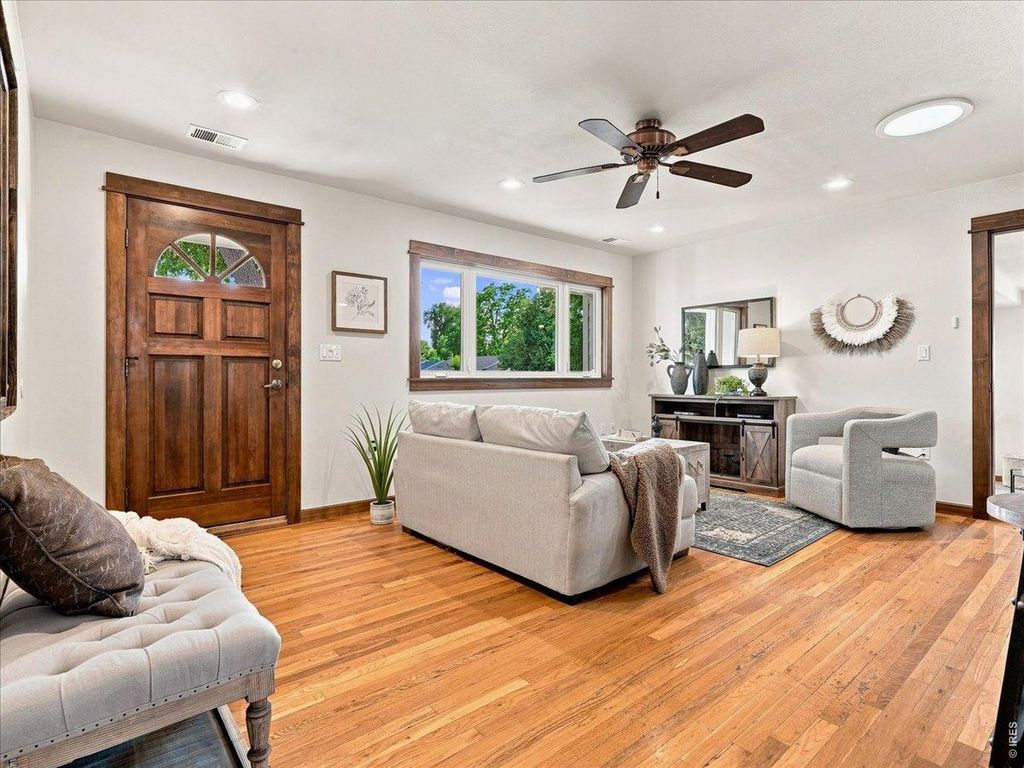 1240 Columbine Ct