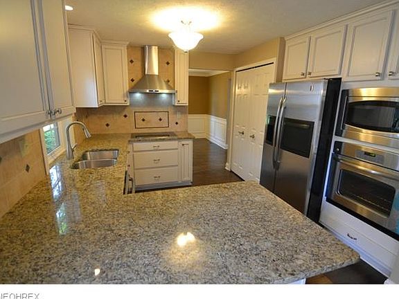 2nd image of 16466 Georgetown Ct