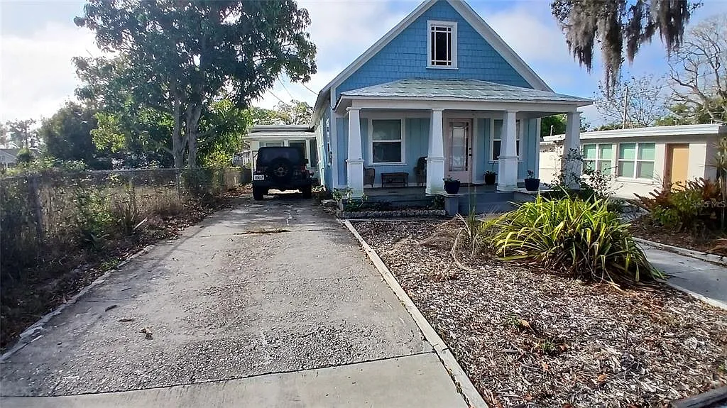 2 bed, 1.0 bath, 629 sqft, $1,350 — Photo 2