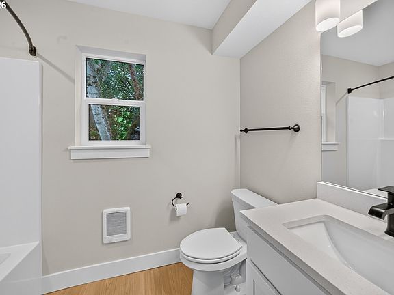5th image of 10955 NE Wygant St