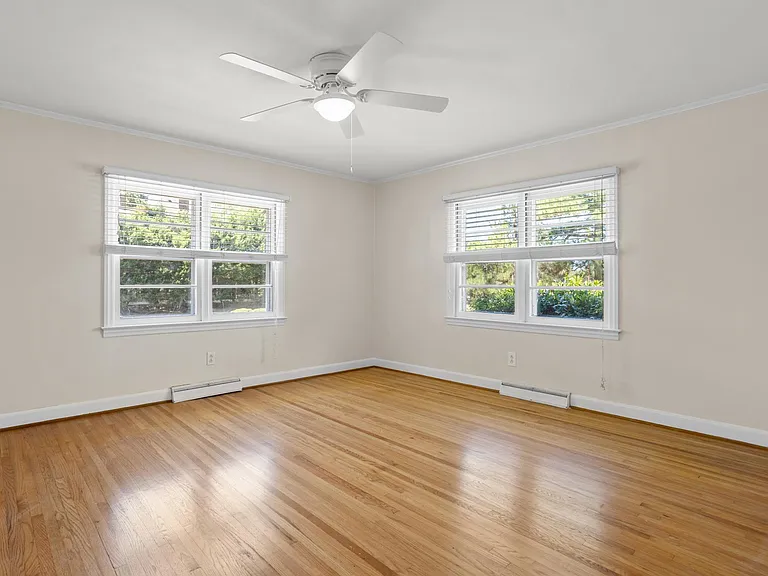 201 E Barrett St — Photo 9