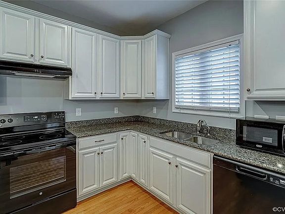 2nd image of 3909 Village Townes Walk