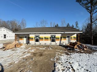 180 Summit St, Cotter, AR 72626