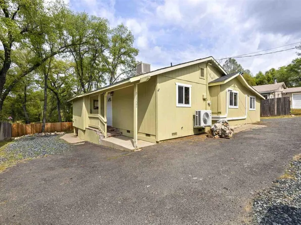 18321 Yosemite Rd, Tuolumne, CA 95379