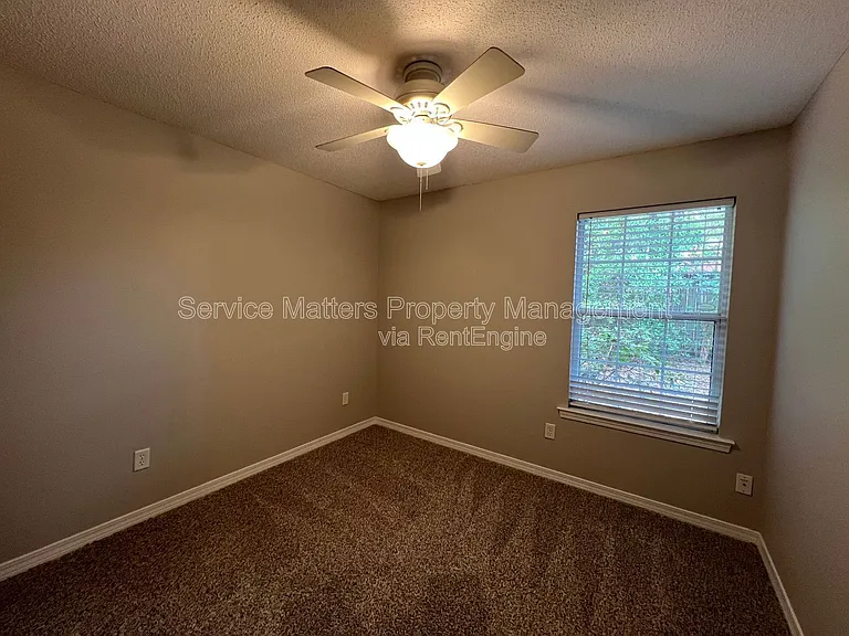 5959 Sleepy Hollow Ct — Photo 22