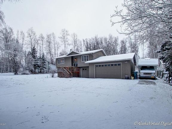 2nd image of 22875 Northwoods Dr