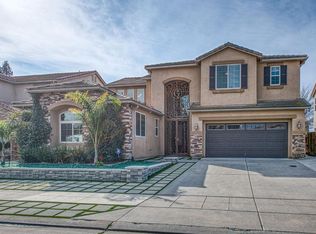 1407 E Via Marbella Dr, Fresno, CA
