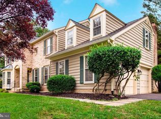 19924 Silverfield Dr, Montgomery Village, MD 20886