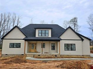 7714 Dovefield Dr, Stokesdale, NC 27357