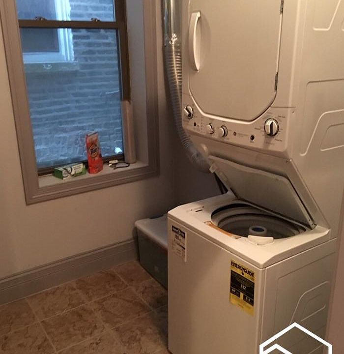 1st image of 2627 W Hirsch St #1