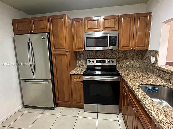 3rd image of 11279 SW 88th St #210K