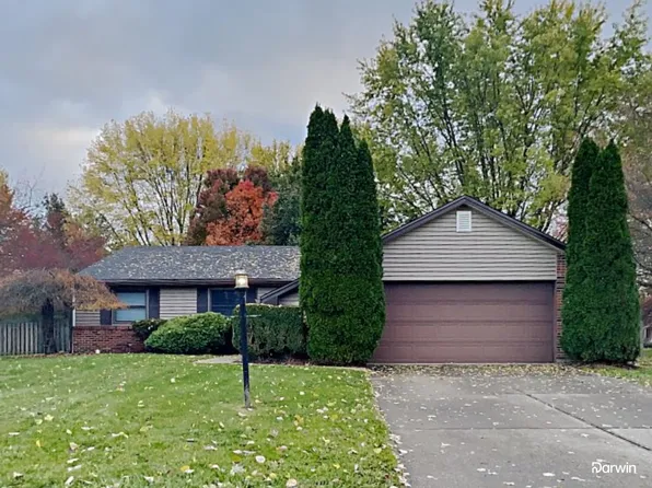 7711 Sunblest Blvd, Fishers, IN 46038