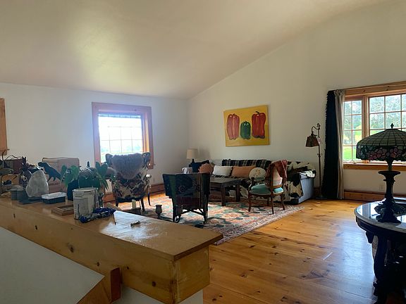 3rd image of 20 Rose Ln #10