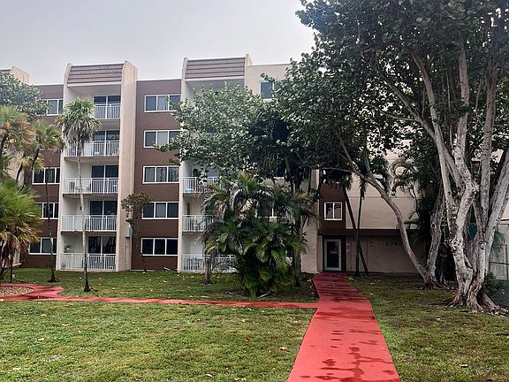 2nd image of 6940 NW Miami Gardens Dr #1-425