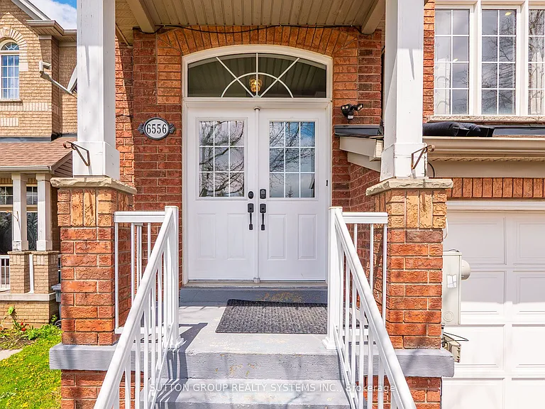 6556 Opera Glass Cres S — Photo 3
